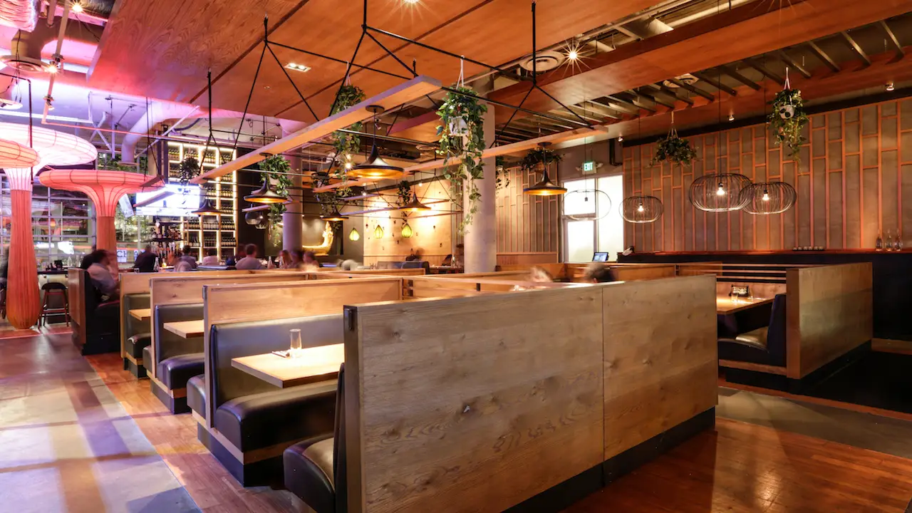 Bai Tong Thai Restaurant - Capitol Hill, Seattle, WA