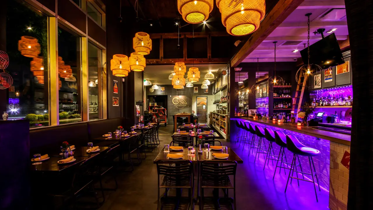 Osha Thai Sushi Galleria, Atlanta, GA