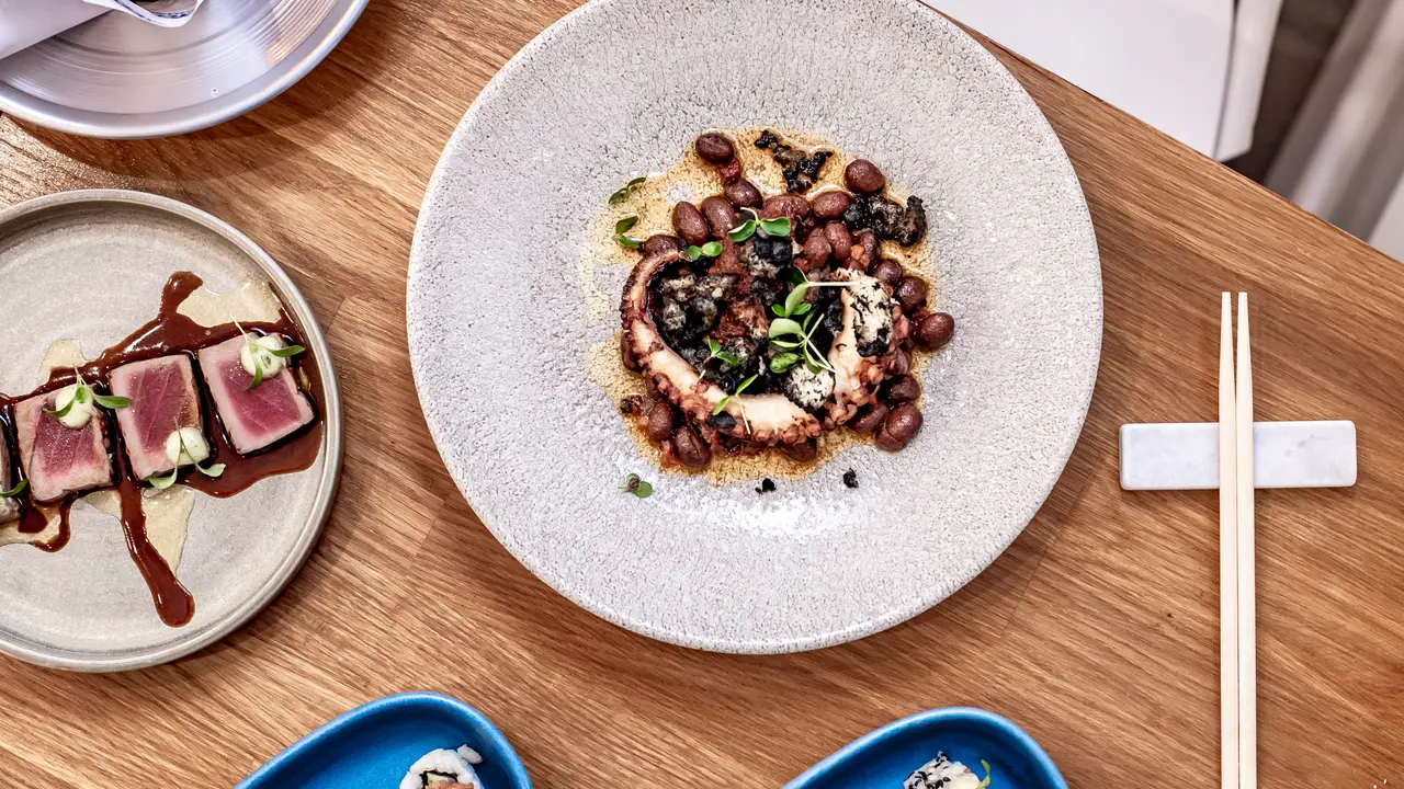 RAW - Fish & Cocktails, London, 