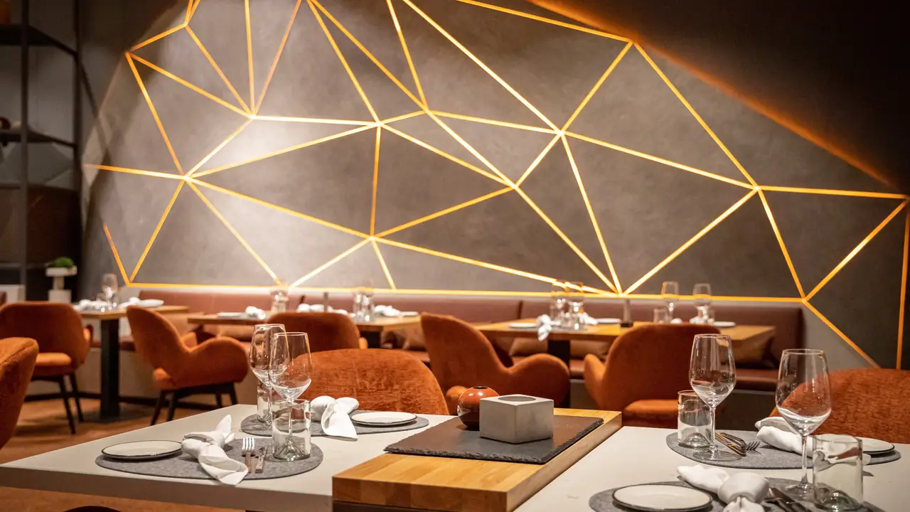Mountain Hub Social Dining, München, BY