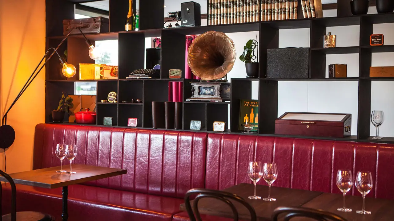 Hemingway's Wine Room - Wine Bar, East Melbourne, AU-VIC