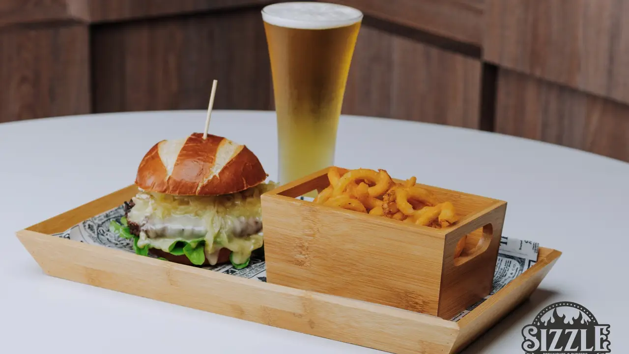 Sizzle Brewhouse & Burgers, Oranjestad, Outside US