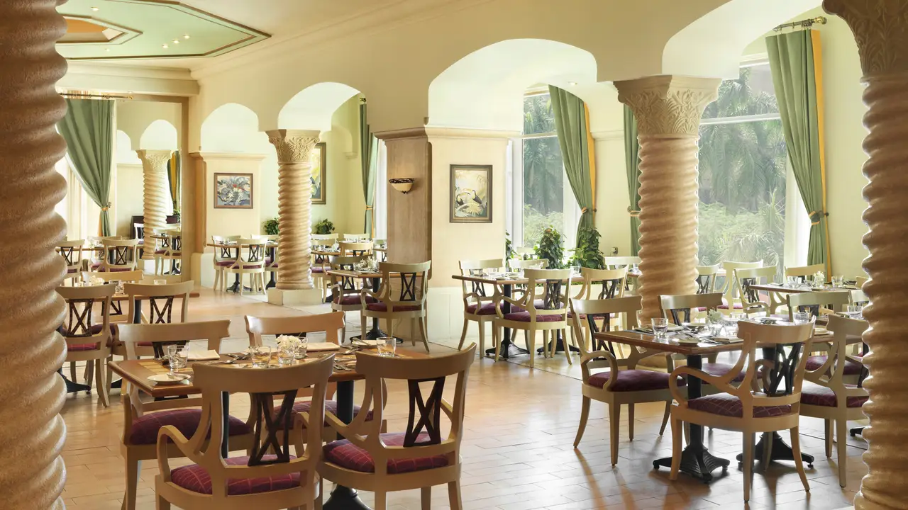 Esplanade Cafe Restaurant, Cairo, Cairo