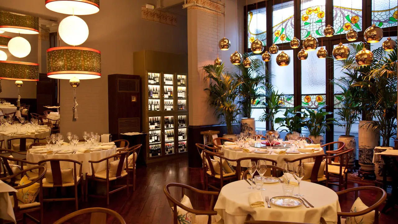 China Crown - Barcelona, Barcelona, CT