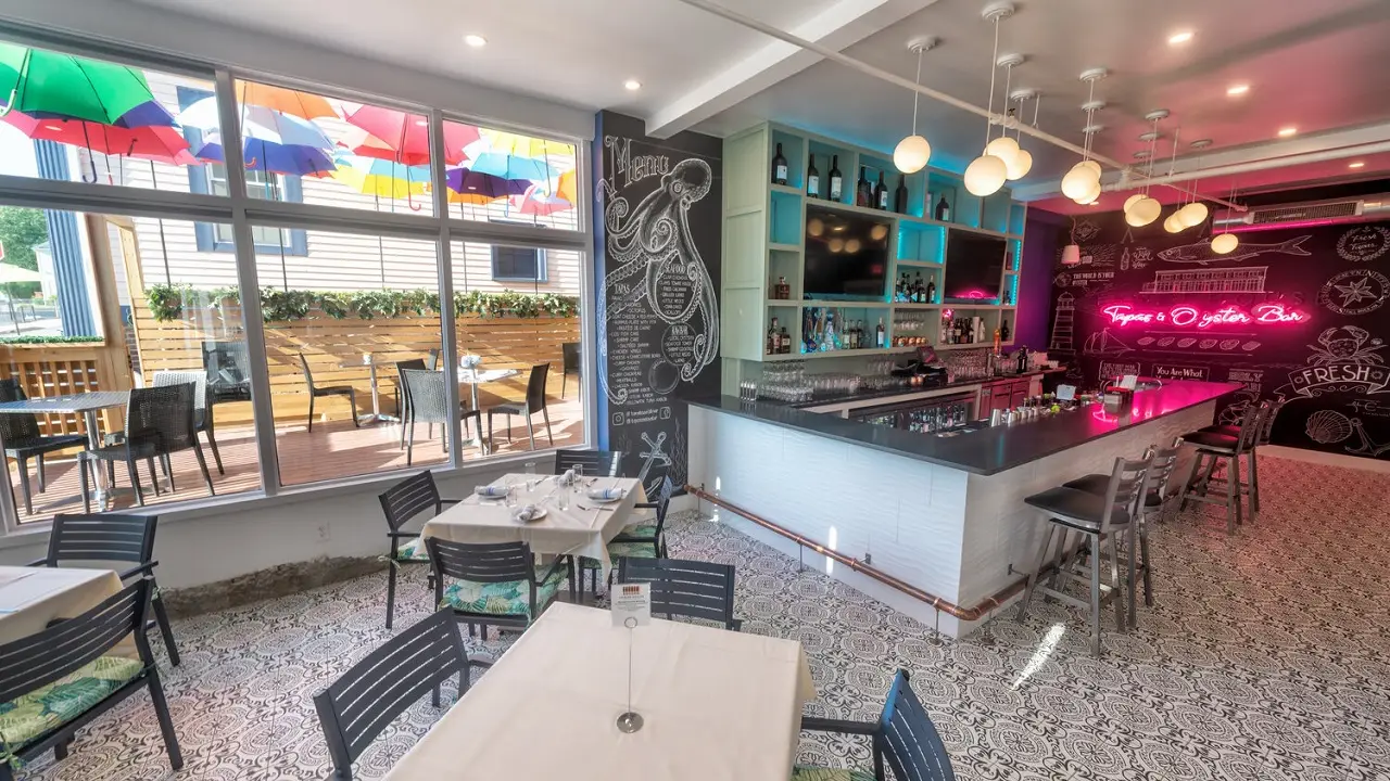 Towne House Tapas & Oyster Bar, Fall River, MA
