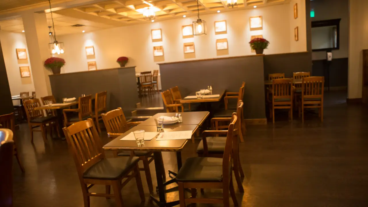 Hobart's Restaurant, Lindsay, ON
