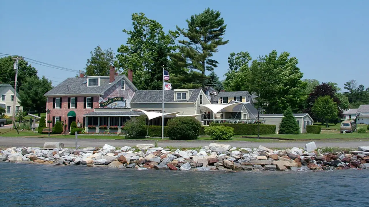 Whale's Tooth Pub, Lincolnville, ME