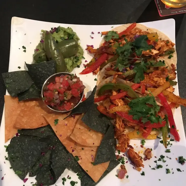 FLIGHTS SPORTS GRILL, Hawthorne, CA