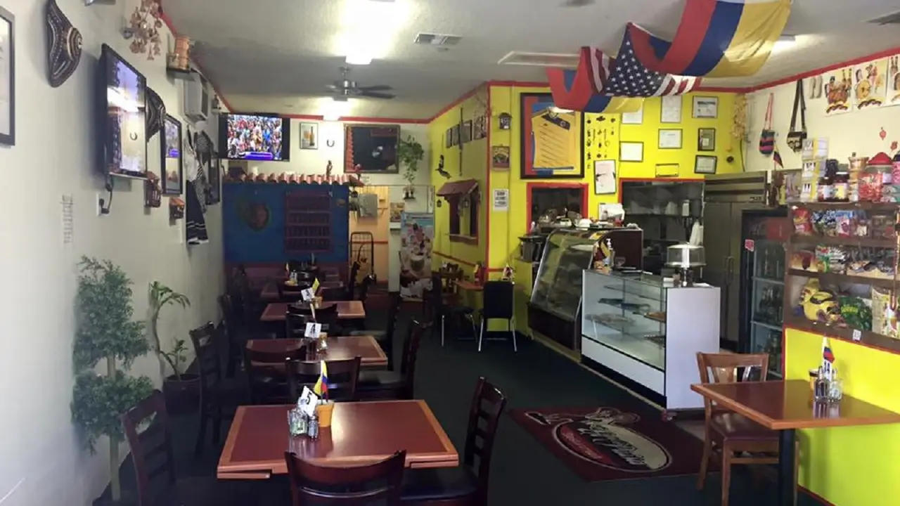 El Paisa Restaurant, Long Beach, CA