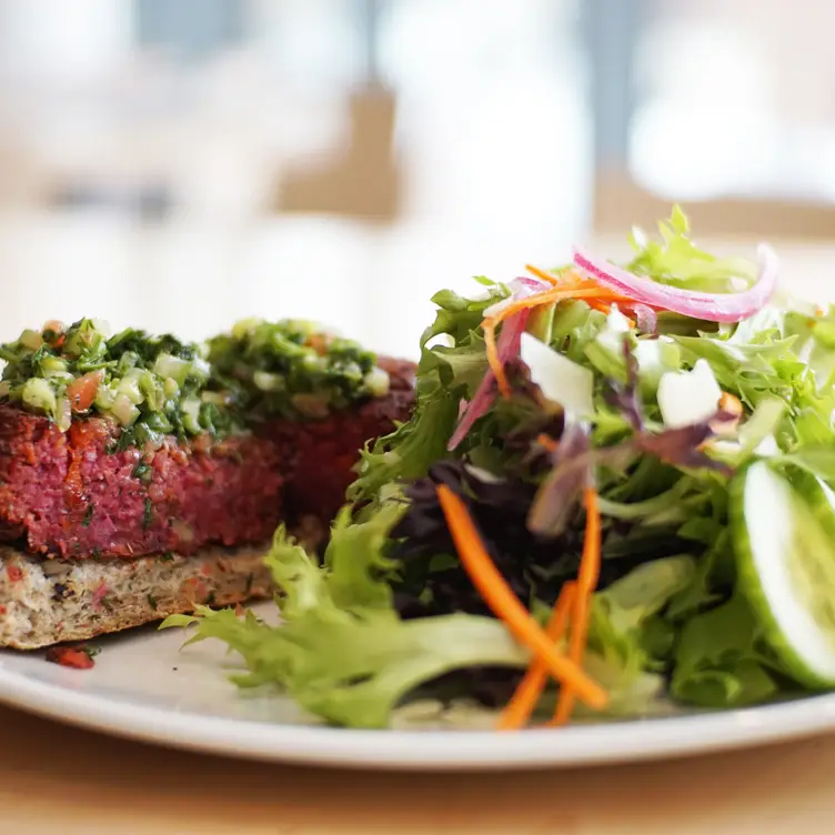Beet Burger - Michelson and Morley, Cleveland, OH