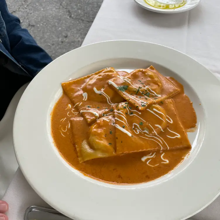 Piccolo Arancio, Farmington, CT