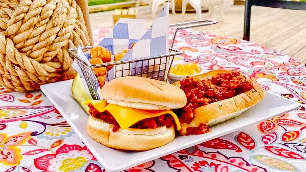The Boat House Lakeside Bar & Grill, Guntersville, AL