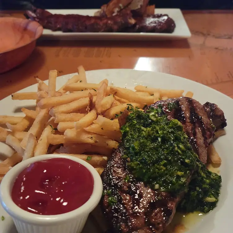 Hudson's Ribs & Fish, Fishkill, NY
