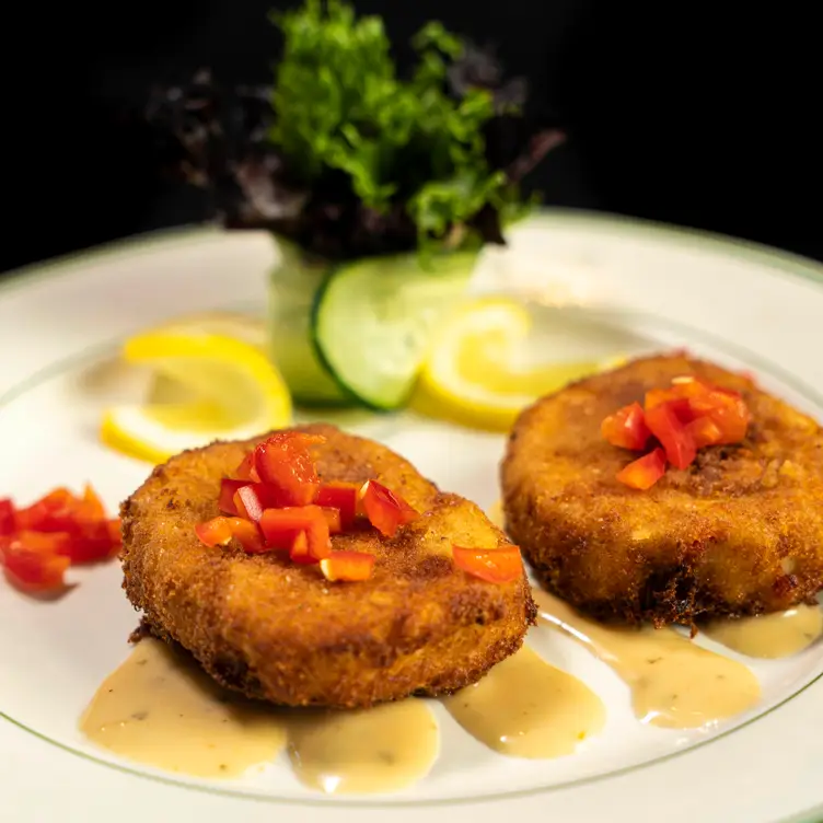 Crab Cakes - Gulliver's Restaurant, Irvine, CA