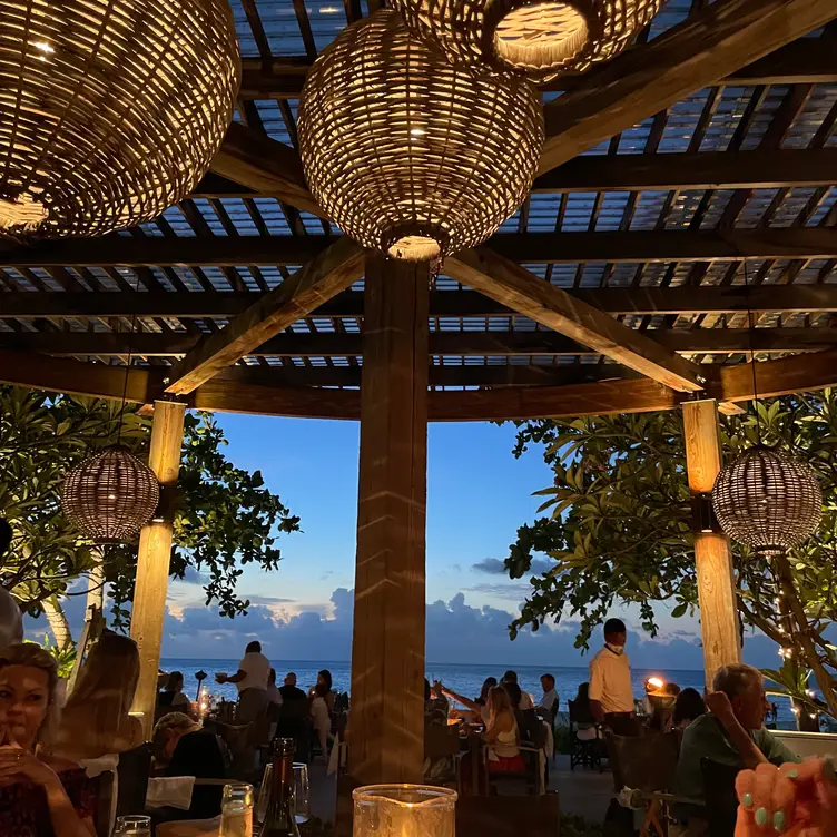 Infiniti Restaurant & Raw Bar, Providenciales, Providenciales