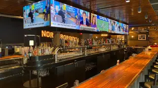 Una foto del restaurante The Neighborhood Tavern