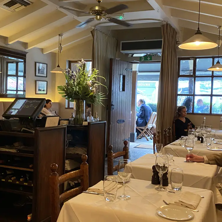 Il Portico, London, 