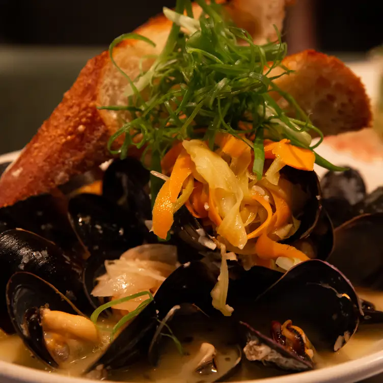 Roots Restaurant and Bar, Camas, WA