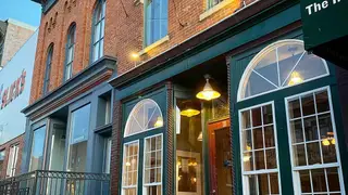 Una foto del restaurante Molly's Kitchen & Bar