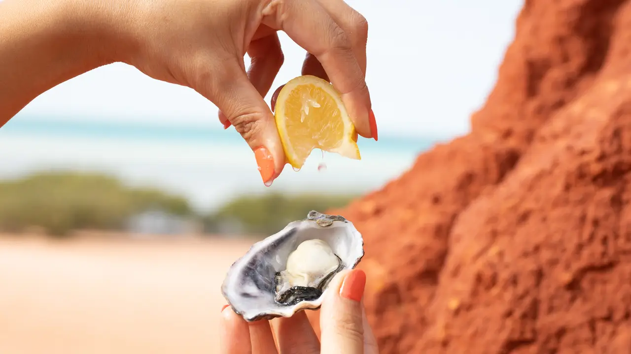 Sydney Cove Oyster Bar - Broome AU-WA Cable Beach