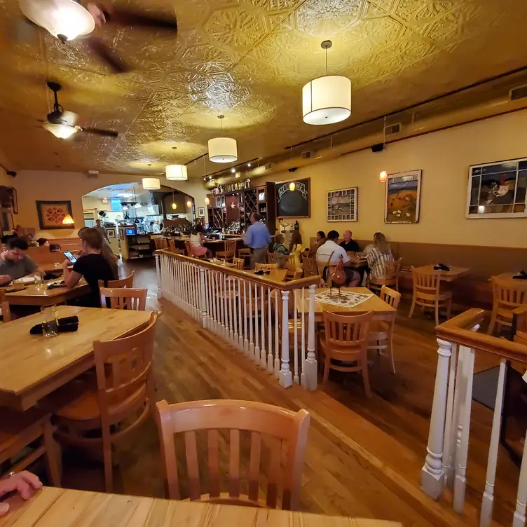 Local Roots (Virginia) - A Farm to Table Restaurant, Roanoke, VA