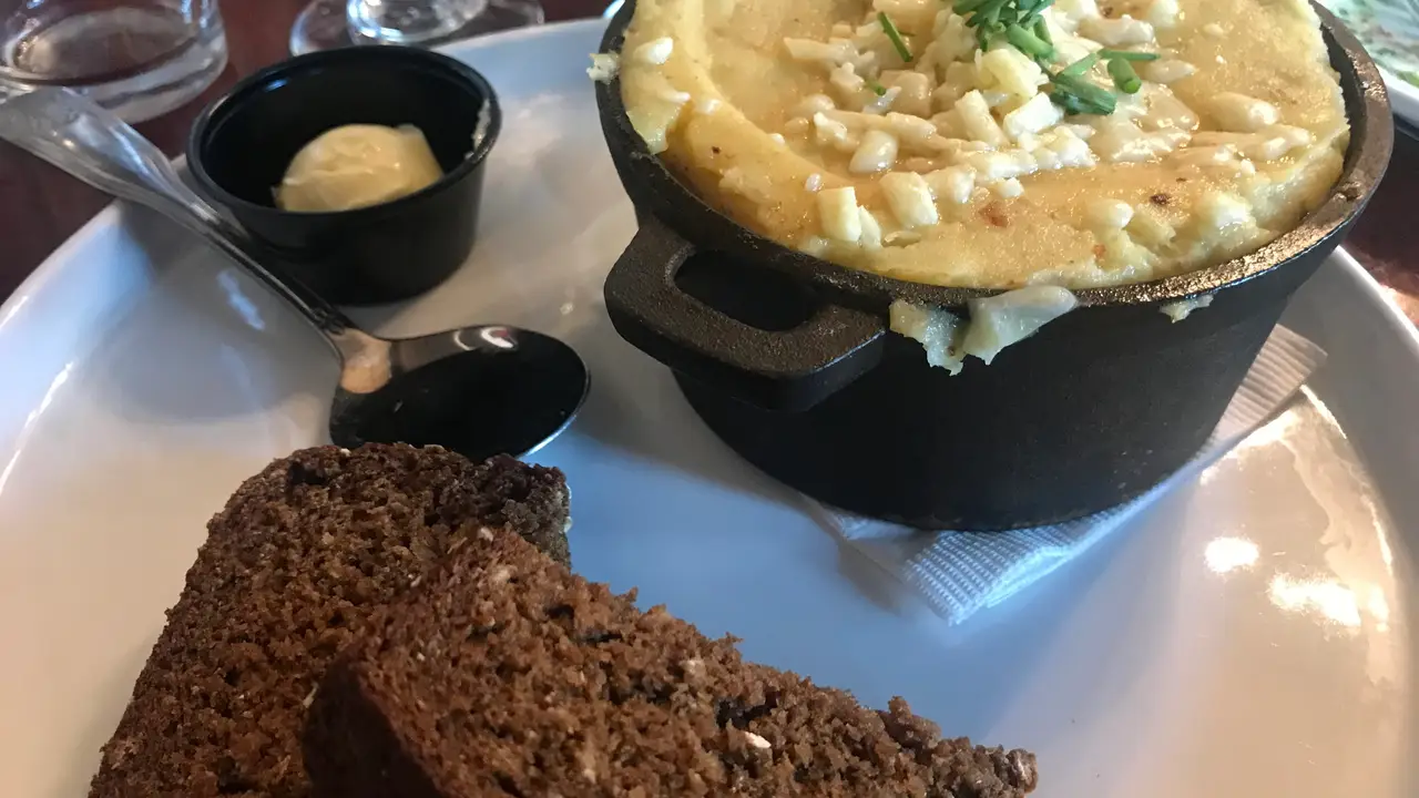 Bull & Wren, Excelsior, MN
