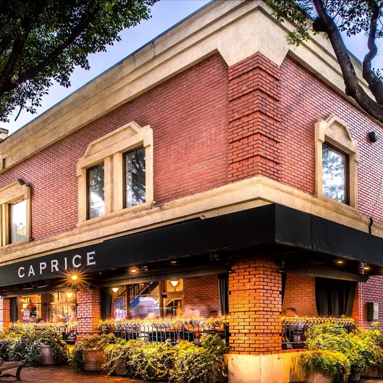 ACT THOKA×A-muse×Caprice Cafe CAPRICE CAFE, Redlands - Restaurant Reviews, Photos
