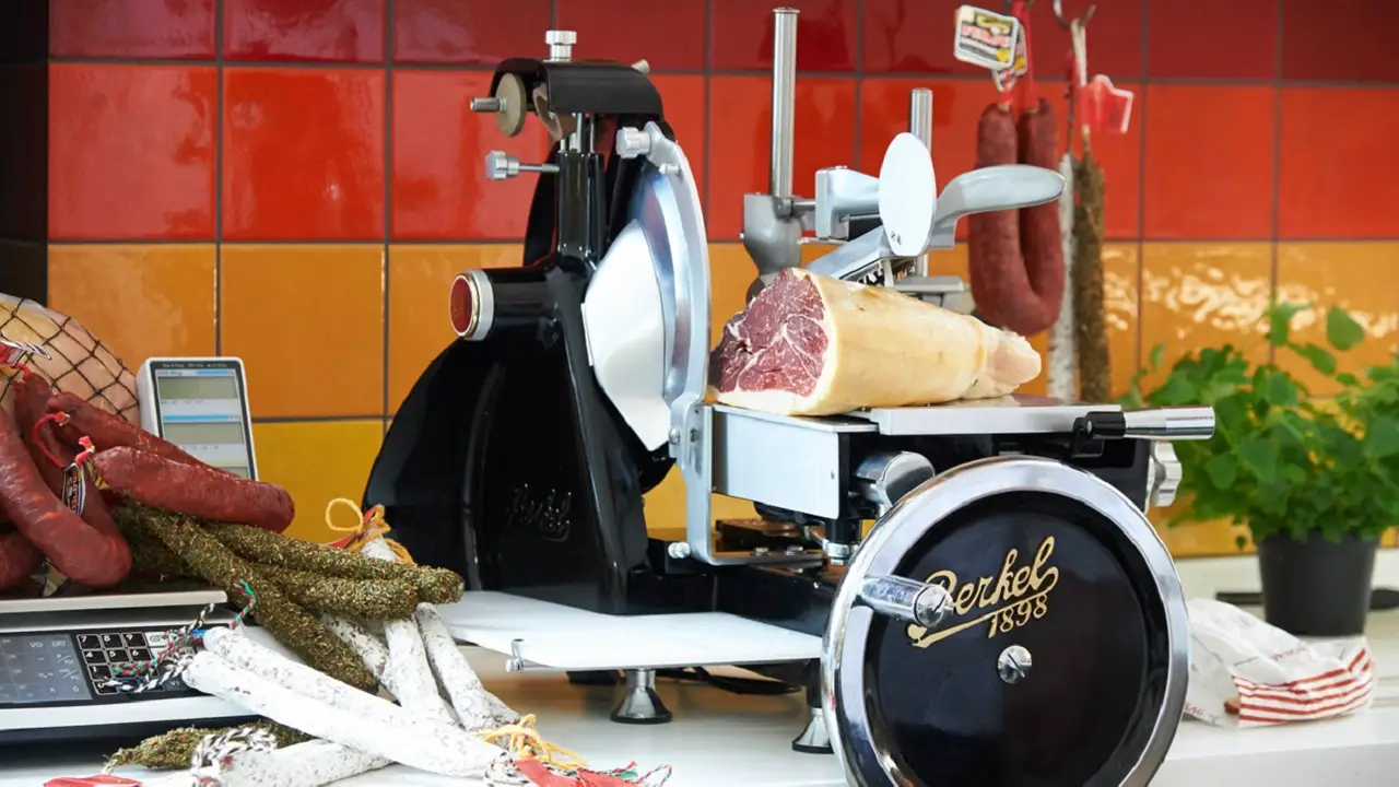 Falco` Bar &amp; Deli  - Jamon Iberico - Falco's Bar & Deli/Hamburg im Süden, Hamburg, HH