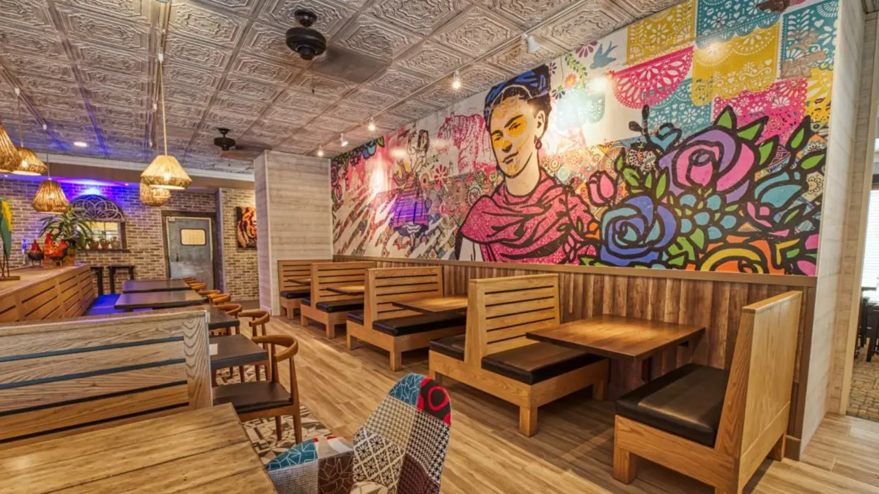 Seating  - Mama Tigre, Oakton, VA