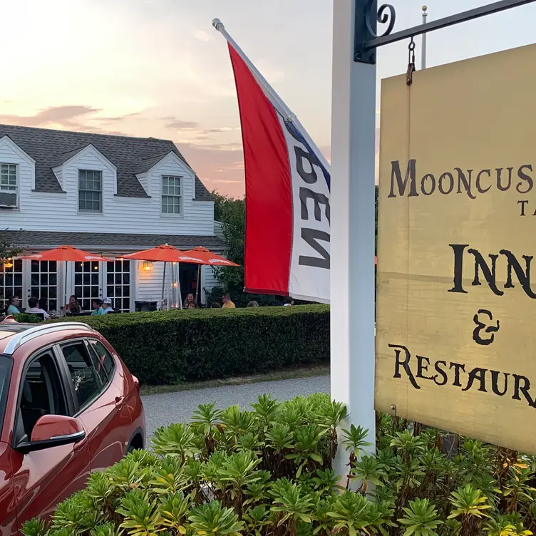 Mooncussers Tavern, Harwich Port, MA