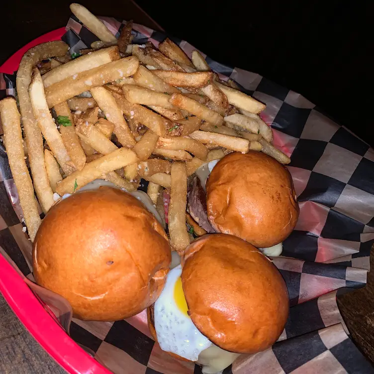Lucky's Lounge, Boston, MA