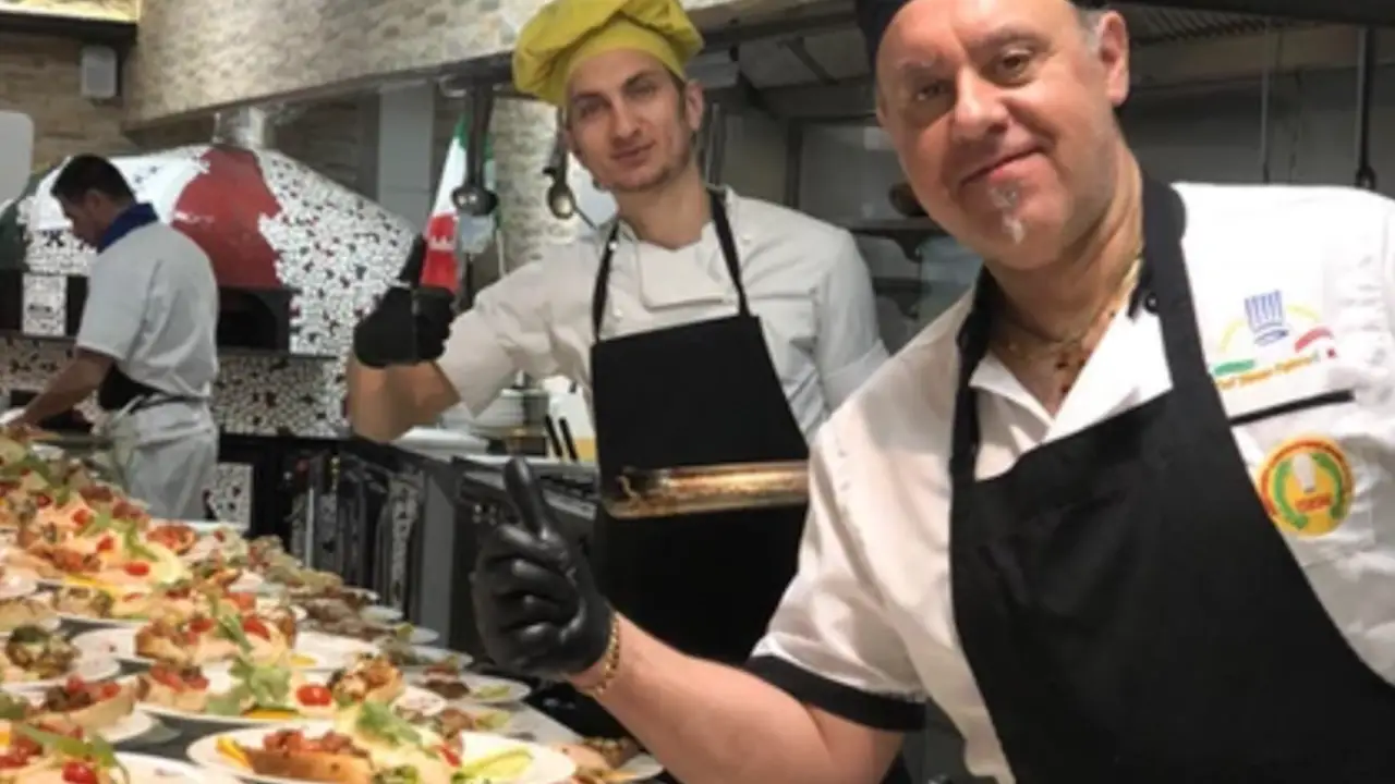 Murati's Pizzeria (Wolverton Restaurant), Wolverton, Buckinghamshire