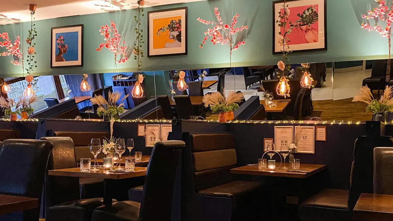 The Square Bar and Restaurant (West End), Glasgow, 