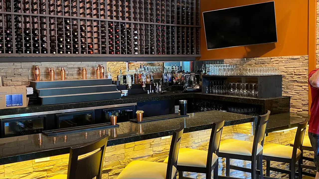 Jolene's Bar & Lounge, Palm Desert, CA