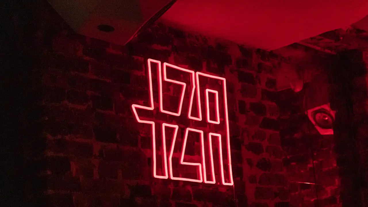Iza Pigalle, Paris, Paris
