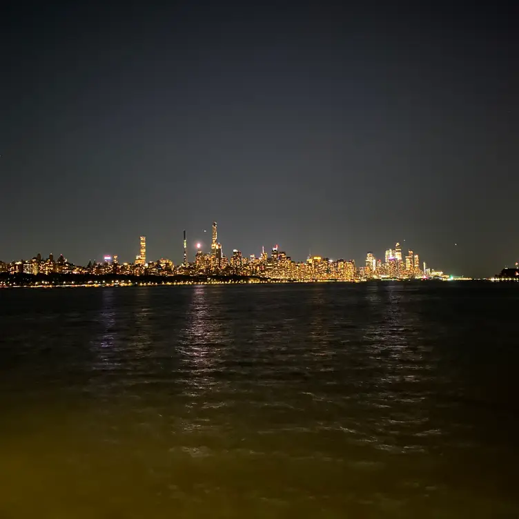Pier 115, Edgewater, NJ