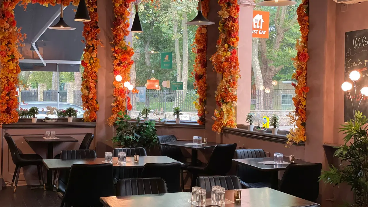 Pezzo D'Italia, London, Canonbury / Highbury East