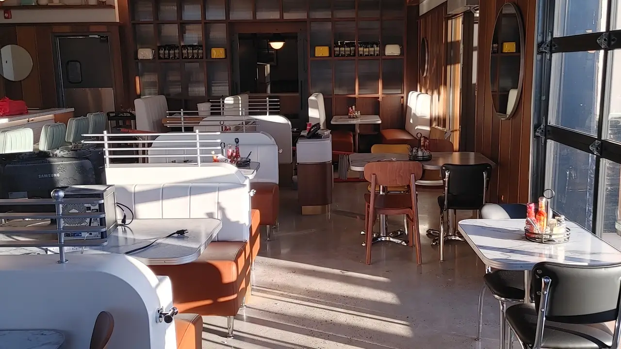 Hash Breakfast Eatery/Forno Italian Pizzeria, Red Deer, AB