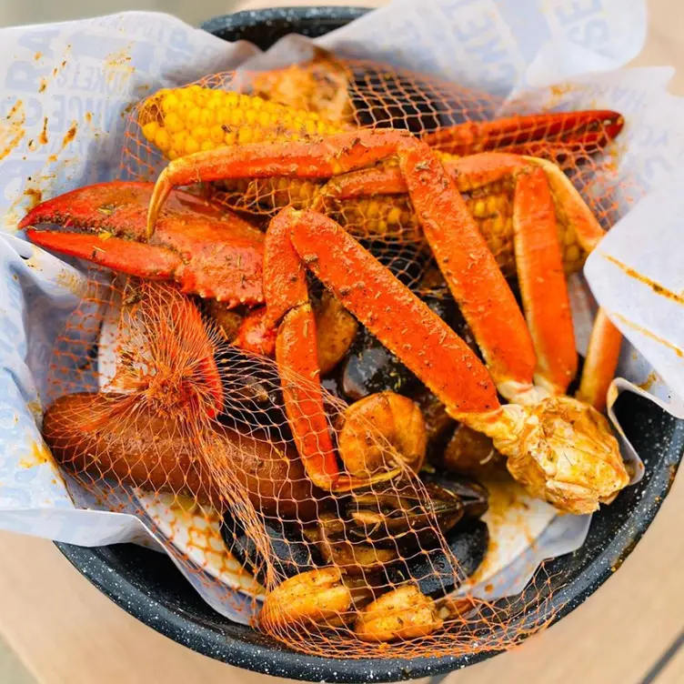 Joe's Crab Shack - Des Moines, West Des Moines, IA