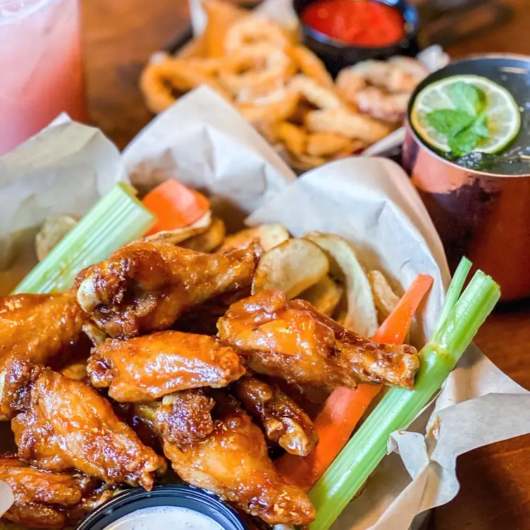 Brick House Tavern + Tap - Grapevine, Grapevine, TX