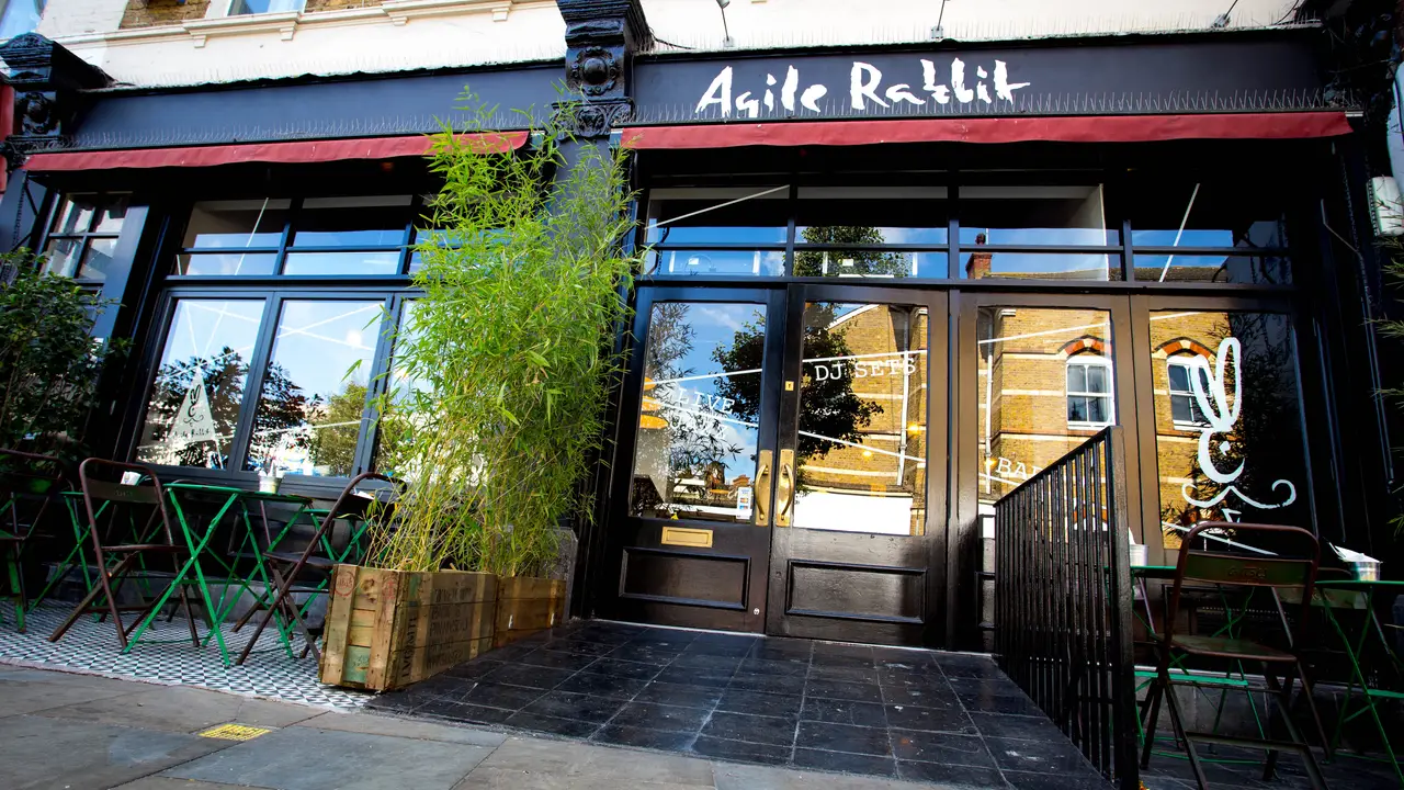 Main Entrance - The Agile Rabbit，Greater LondonLondon