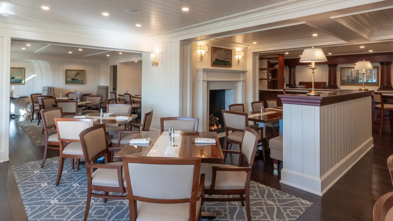 The Spinnaker Dining Room - Grosse Pointe Yacht Club, Grosse Pointe Shores, MI