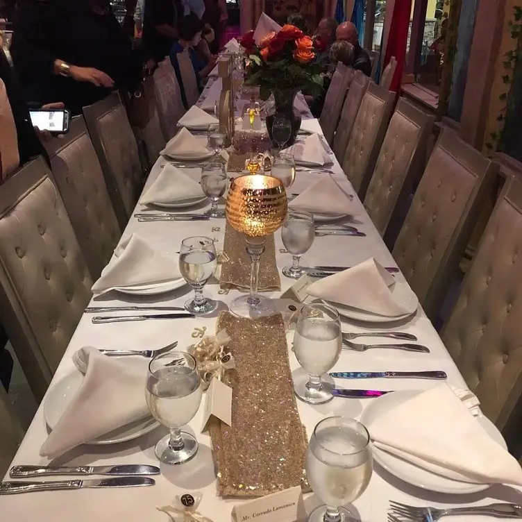 La Vie Mediterranean Restaurant, Pompano Beach, FL