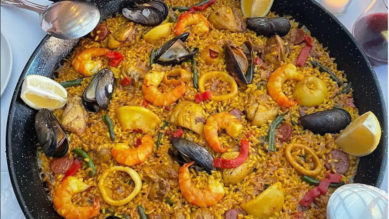 La Paella, Toronto, ON