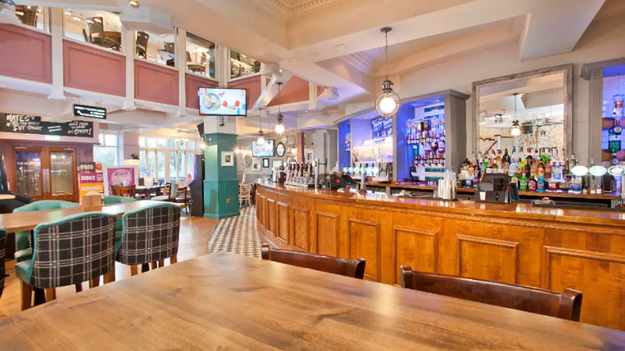 Yates Southampton, Southampton, 