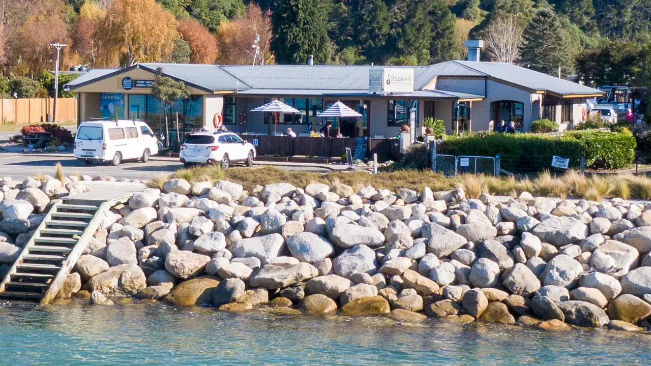 Waterfront - Fresh - Local - Hooked On Marahau, Marahau, Tasman