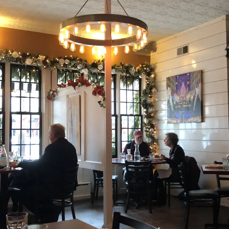 Page at 63 Main, Sag Harbor, NY