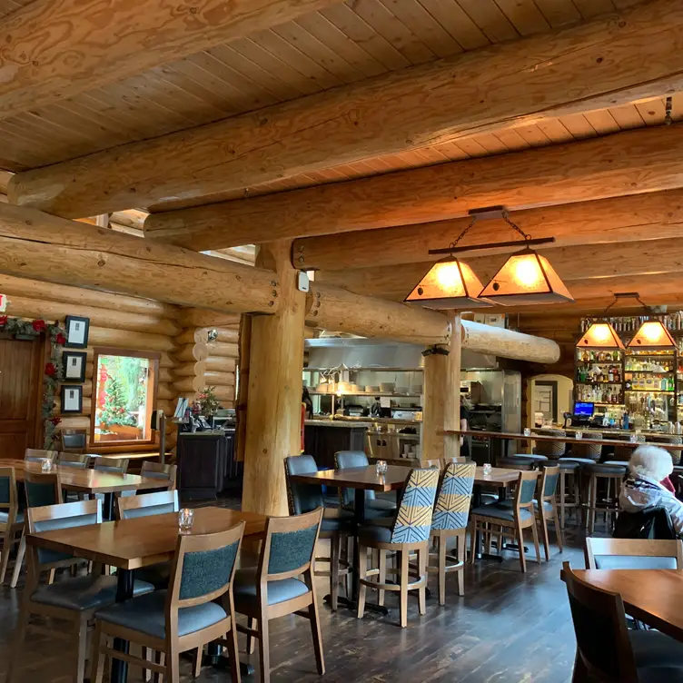 Stone Cliff Inn, Carver, OR