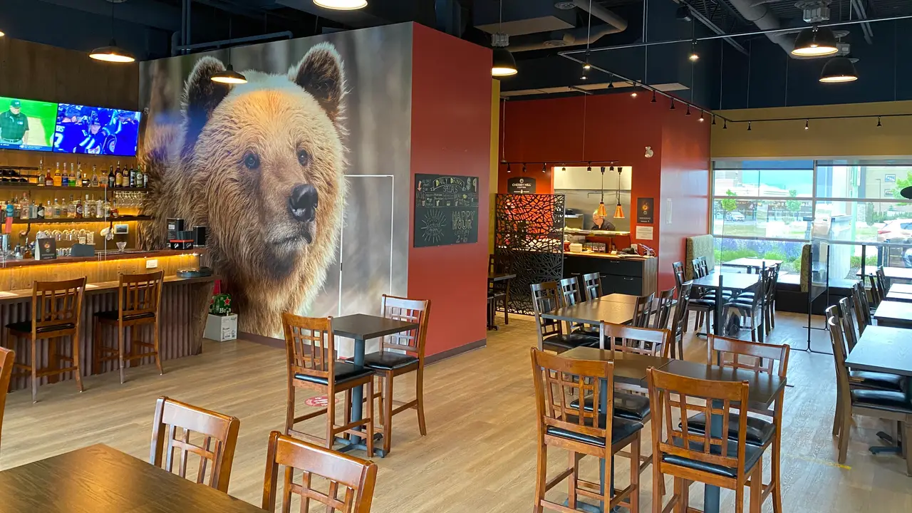 Grizzly Bear Bistro & Bar BC Kelowna