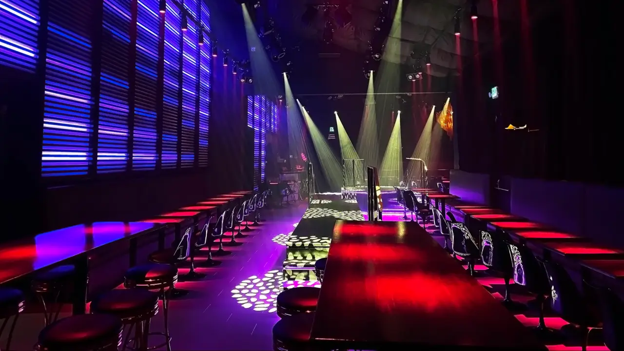 main room color - AsiaSF Palm Springs - Spectacular Shows & Dining, Palm Springs, CA